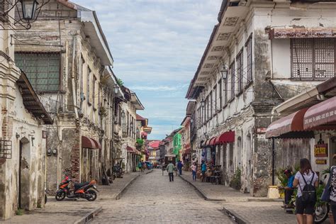 14 Must See Tourist Spots in Vigan City [2024] – Philippines.